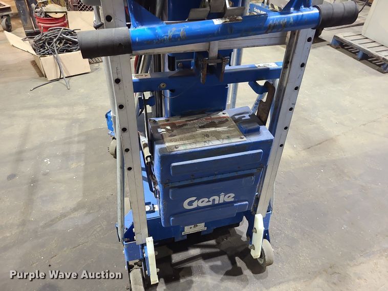 image for item LE9110 Genie AWP-40S  vertical lift