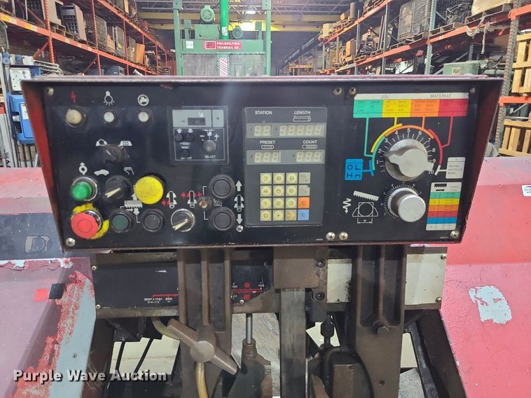 image for item LE9111 Amada HFA250W  bandsaw