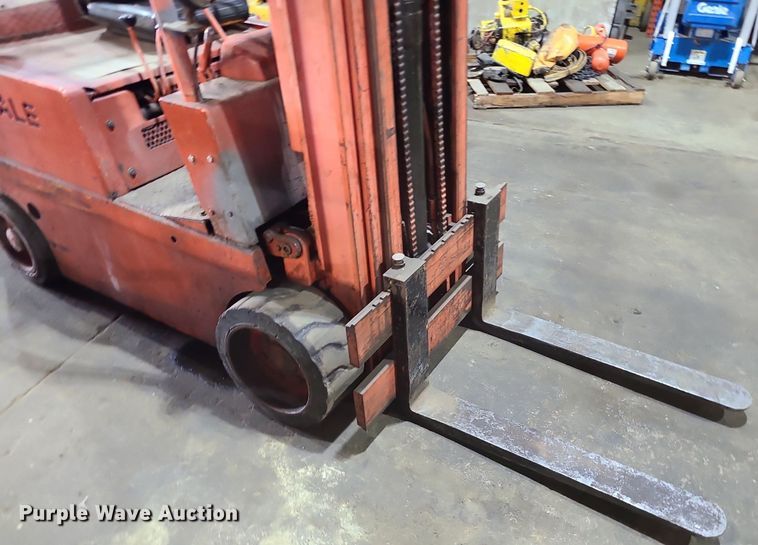 image for item LE9113 Yale C51C-050  forklift