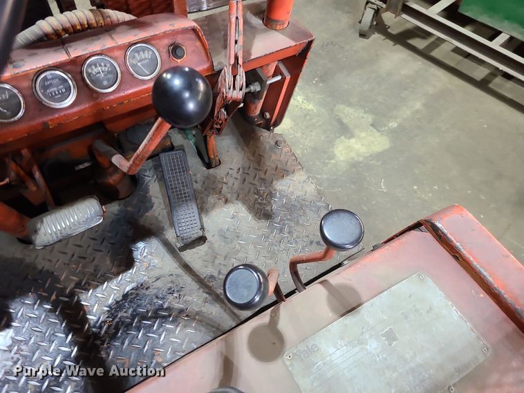 image for item LE9113 Yale C51C-050  forklift