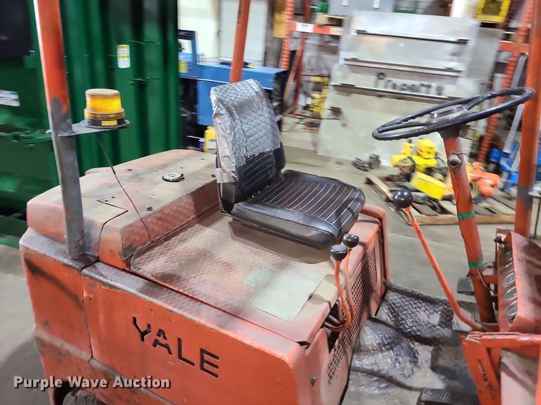 image for item LE9113 Yale C51C-050  forklift