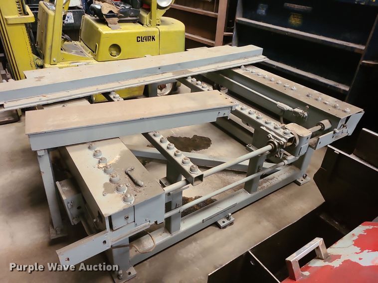 image for item LE9114 Kysor  saw