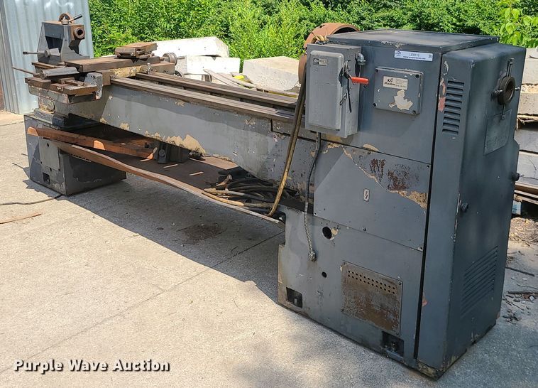 image for item LE9115 Summit  metal lathe