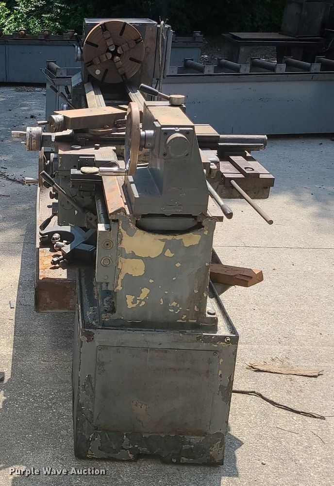 image for item LE9115 Summit  metal lathe