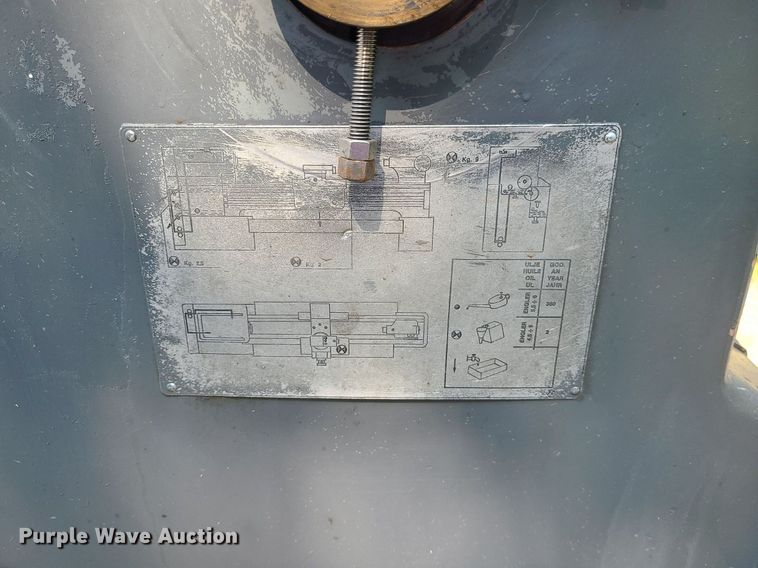 image for item LE9115 Summit  metal lathe