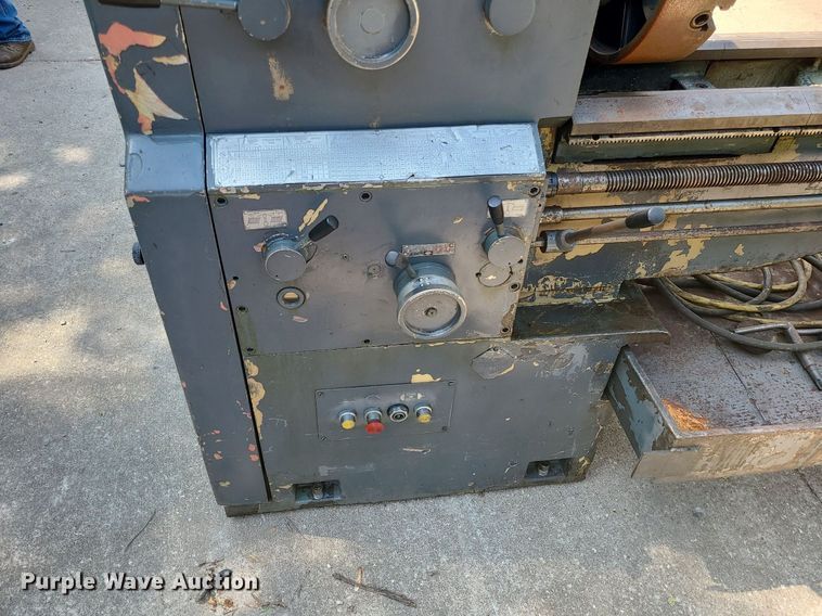 image for item LE9115 Summit  metal lathe