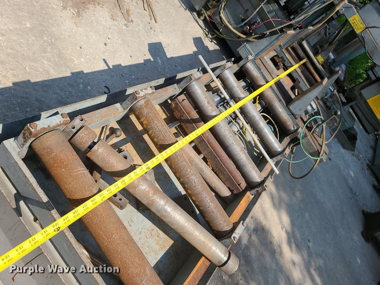 image for item LE9116 HEM 1200LAR  bandsaw