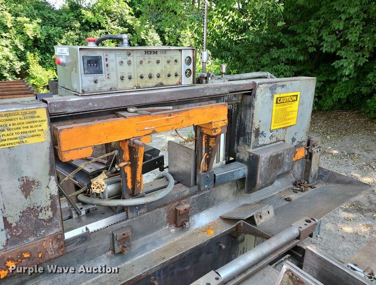 image for item LE9117 HEM 1200A  bandsaw