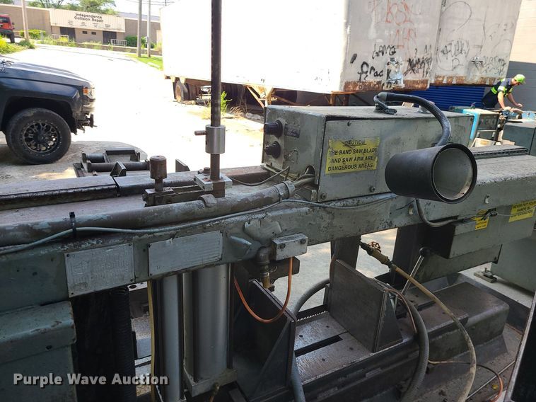 image for item LE9117 HEM 1200A  bandsaw