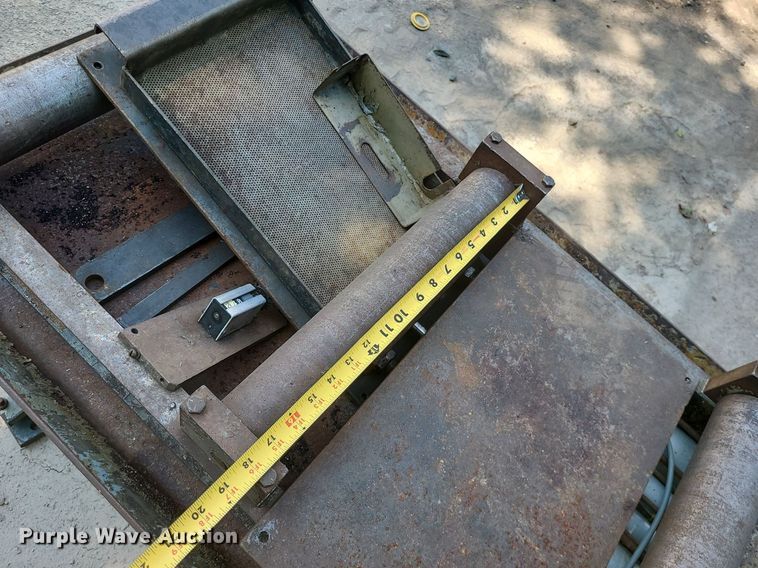 image for item LE9117 HEM 1200A  bandsaw