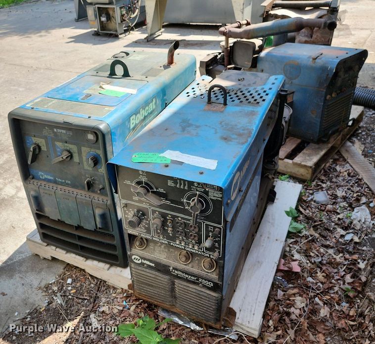 image for item LE9118 (2) Miller welder/generators