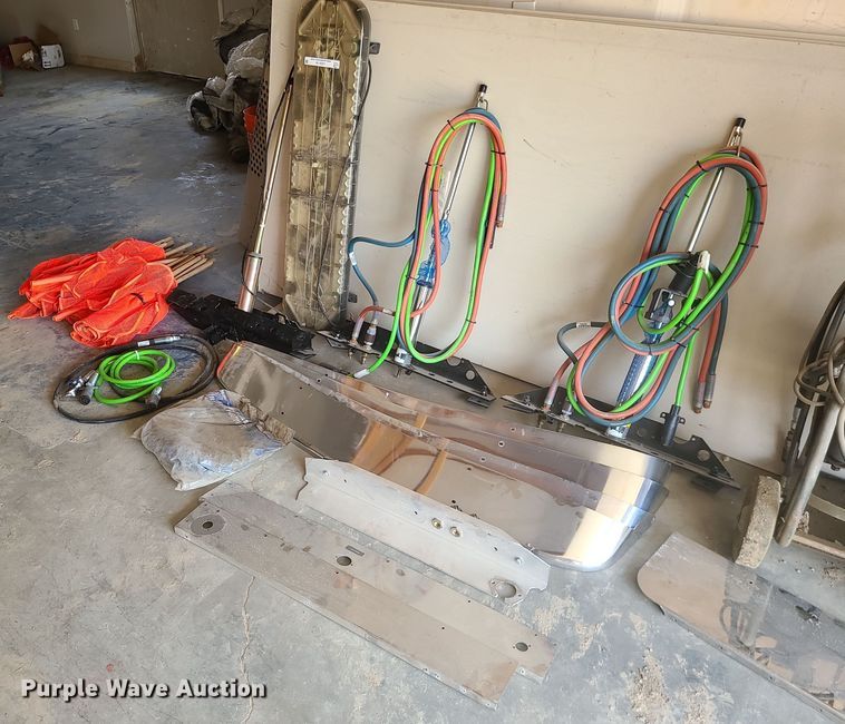 image for item LE9119 Truck parts and accessories