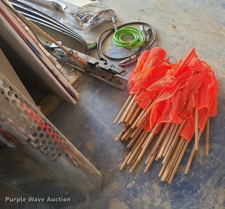 image for item LE9119 Truck parts and accessories