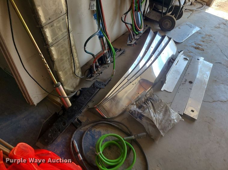 image for item LE9119 Truck parts and accessories