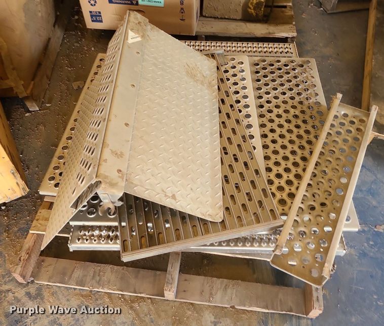 image for item LE9119 Truck parts and accessories