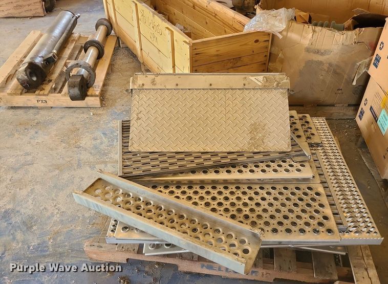 image for item LE9119 Truck parts and accessories