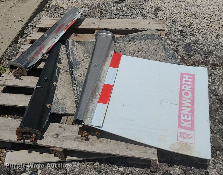 image for item LE9119 Truck parts and accessories