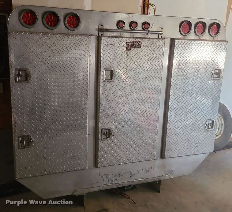 image for item LE9120 Aluminum headache rack