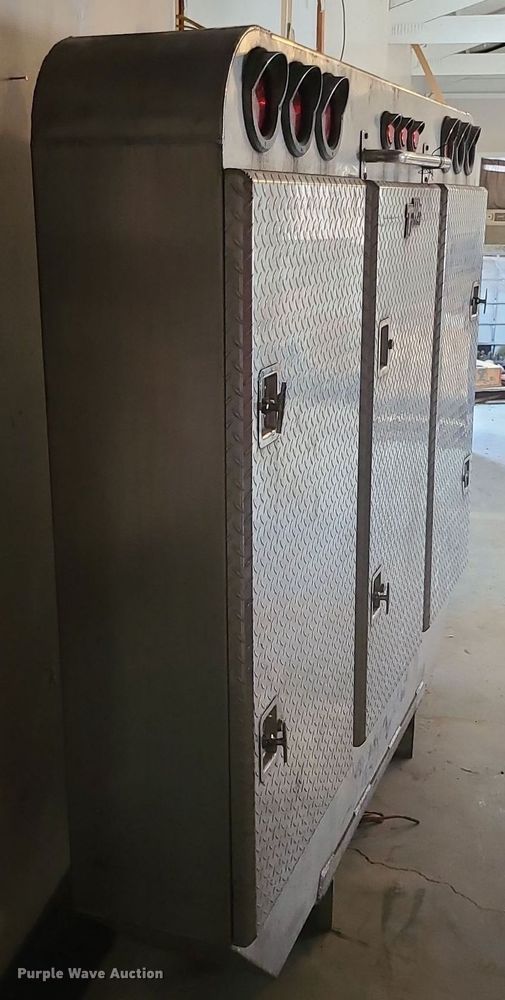 image for item LE9120 Aluminum headache rack