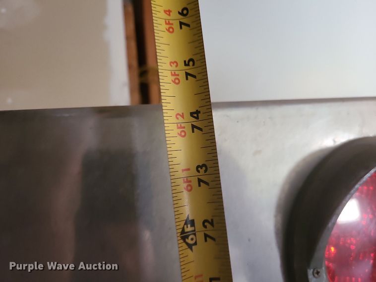 image for item LE9120 Aluminum headache rack