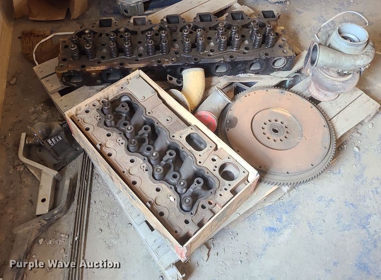 image for item LE9121 Truck parts