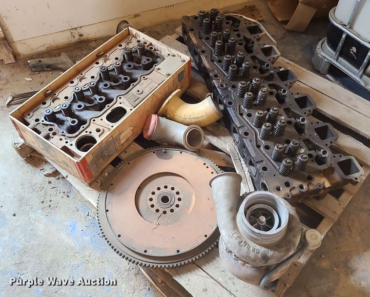 image for item LE9121 Truck parts