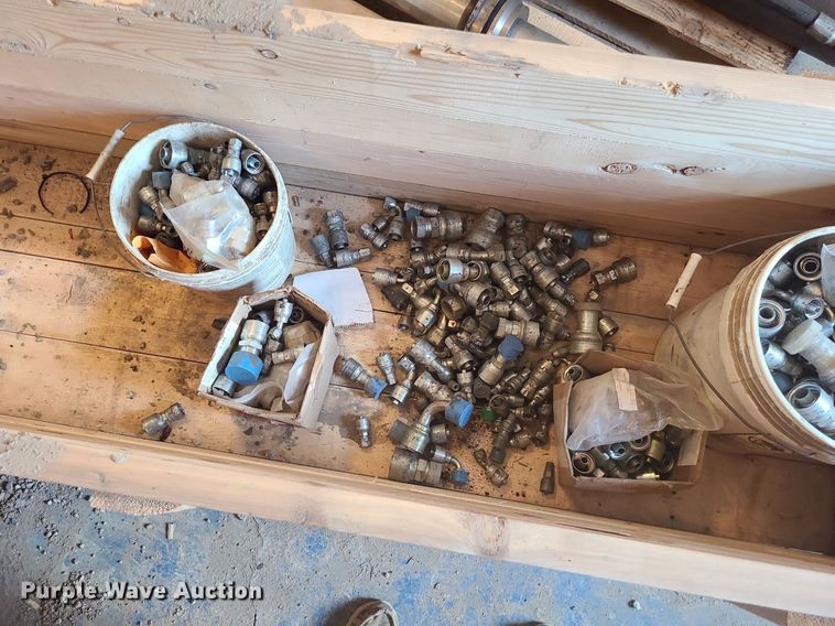 image for item LE9121 Truck parts