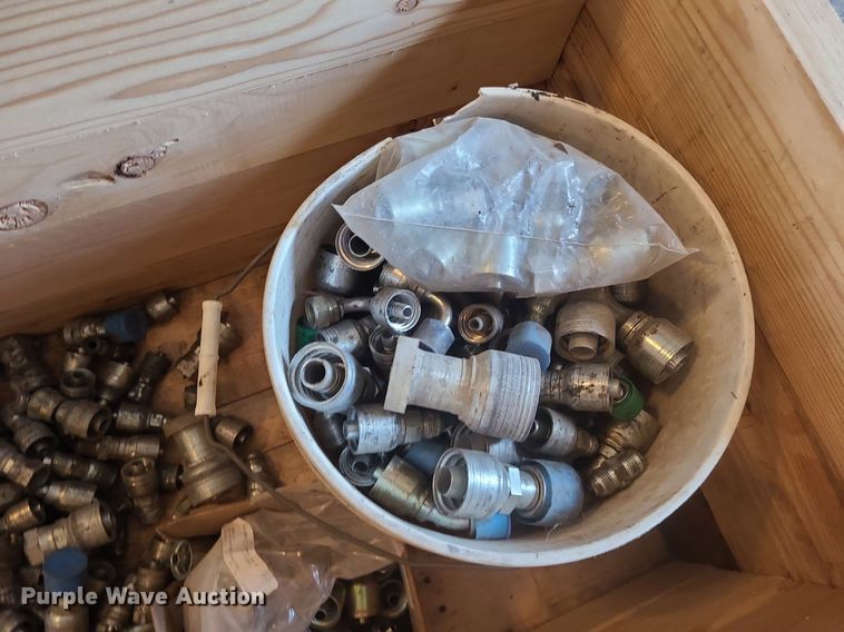 image for item LE9121 Truck parts