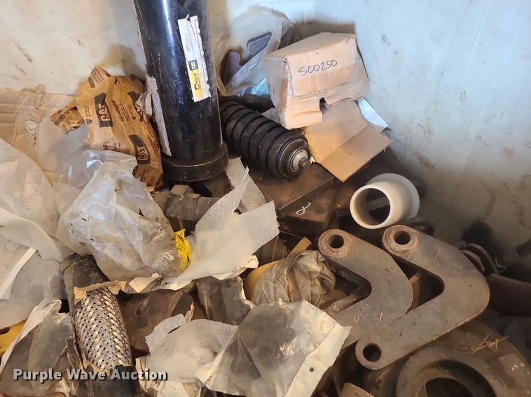 image for item LE9121 Truck parts