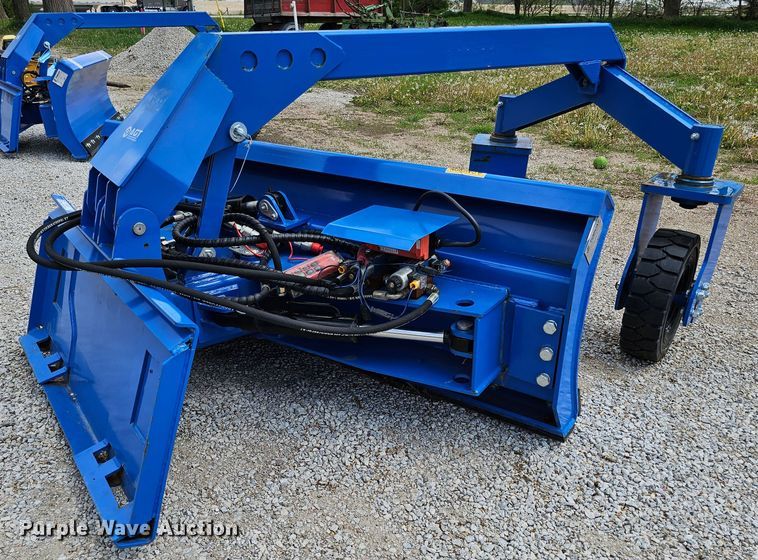 image for item LE9397 2022 Top Cat SSSG72  skid steer grader