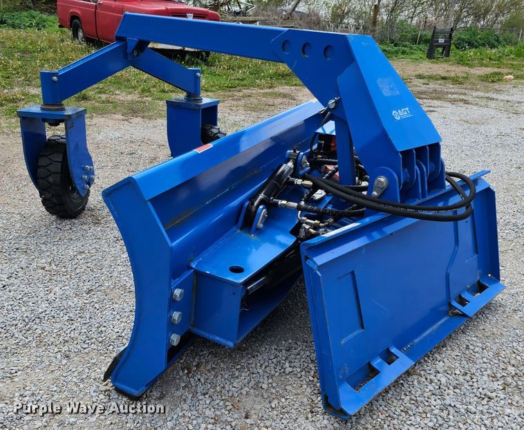 image for item LE9397 2022 Top Cat SSSG72  skid steer grader