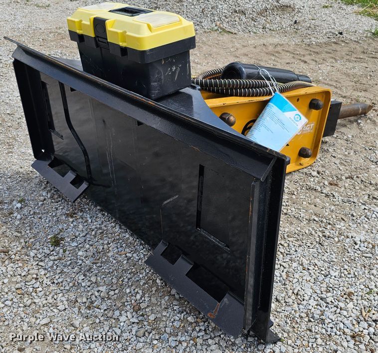 image for item LE9401 2022 Agrotk SSHH680  skid steer breaker