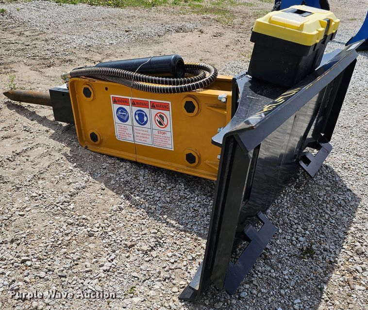 image for item LE9401 2022 Agrotk SSHH680  skid steer breaker