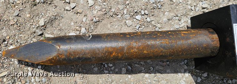 image for item LE9401 2022 Agrotk SSHH680  skid steer breaker