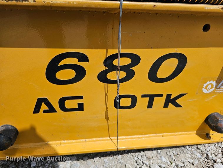 image for item LE9401 2022 Agrotk SSHH680  skid steer breaker