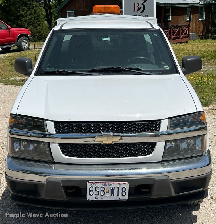 image for item LG9086 2011 Chevrolet Colorado  utility bed pickup truck