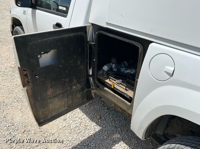 image for item LG9086 2011 Chevrolet Colorado  utility bed pickup truck