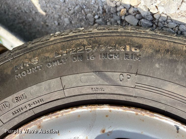 image for item LG9086 2011 Chevrolet Colorado  utility bed pickup truck