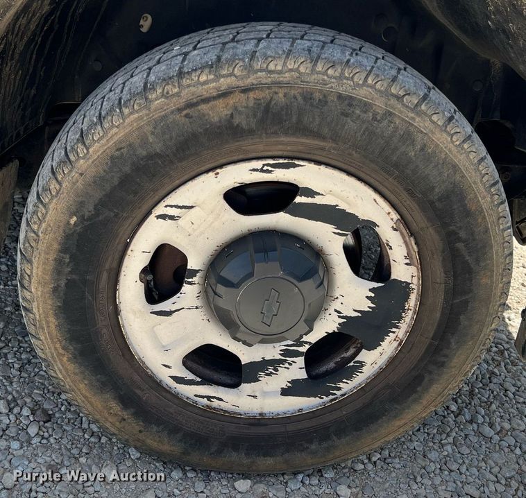 image for item LG9086 2011 Chevrolet Colorado  utility bed pickup truck