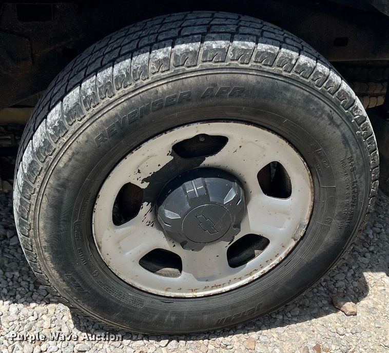 image for item LG9086 2011 Chevrolet Colorado  utility bed pickup truck