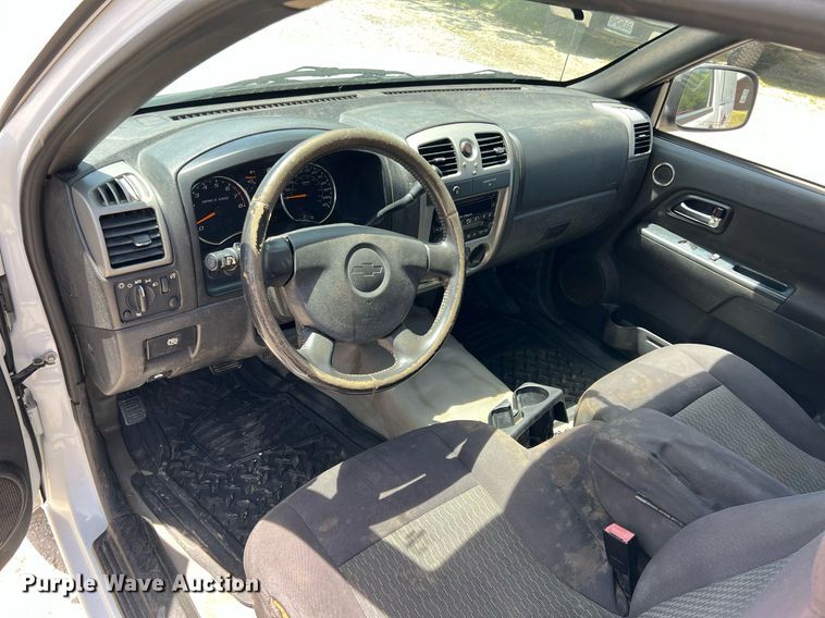 image for item LG9086 2011 Chevrolet Colorado  utility bed pickup truck