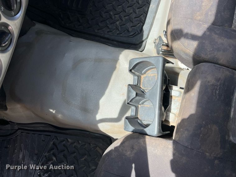 image for item LG9086 2011 Chevrolet Colorado  utility bed pickup truck