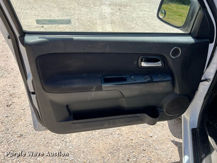 image for item LG9086 2011 Chevrolet Colorado  utility bed pickup truck