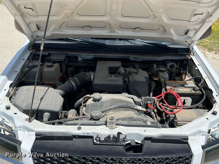 image for item LG9086 2011 Chevrolet Colorado  utility bed pickup truck