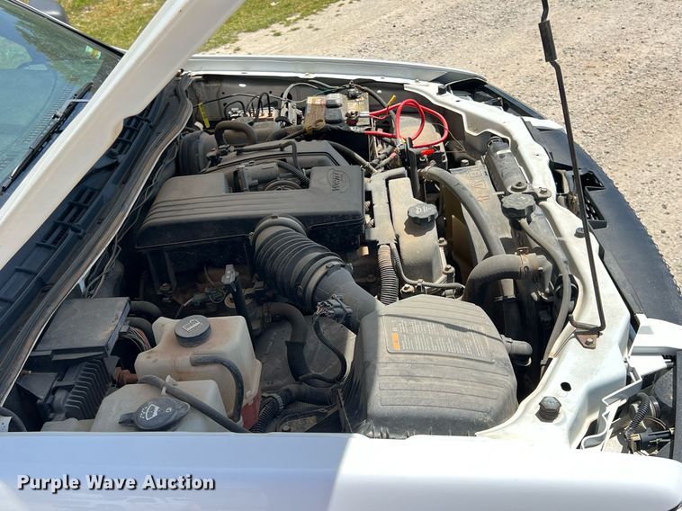 image for item LG9086 2011 Chevrolet Colorado  utility bed pickup truck