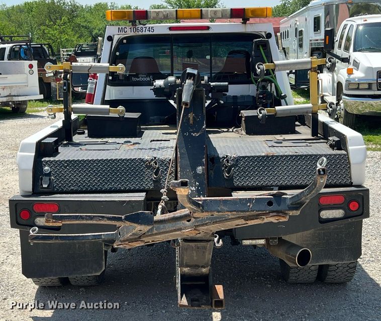 image for item LG9128 2002 Ford F450 Super Duty  tow truck