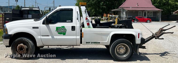 image for item LG9128 2002 Ford F450 Super Duty  tow truck