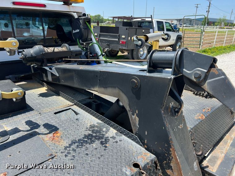 image for item LG9128 2002 Ford F450 Super Duty  tow truck