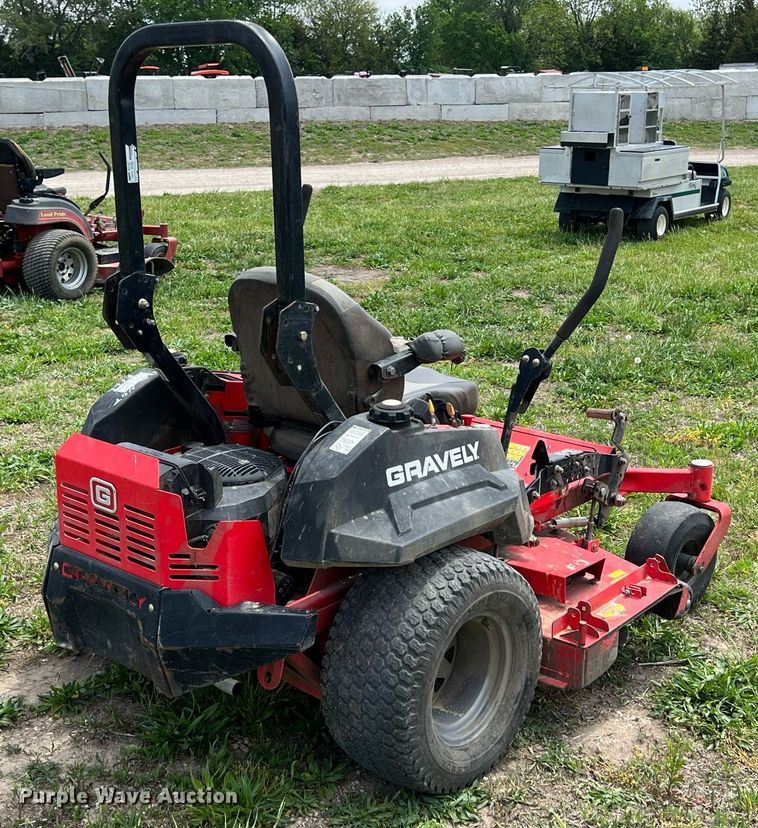 image for item LG9132 Gravely Pro Turn 260  ZTR lawn mower