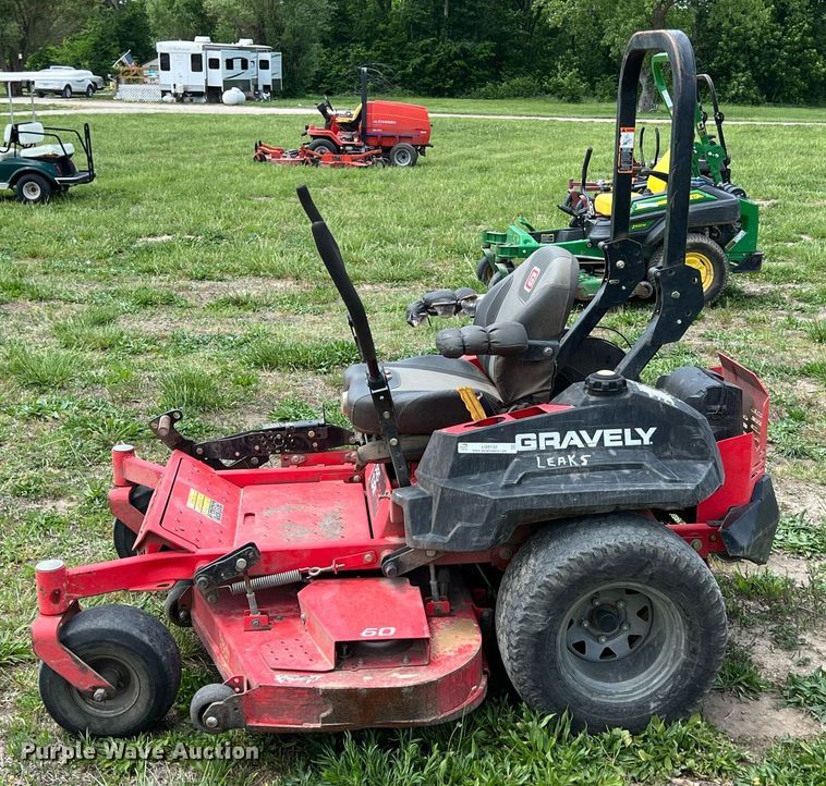 image for item LG9132 Gravely Pro Turn 260  ZTR lawn mower